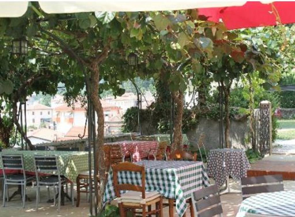 Albergo Ristorante Ai Pini Tarzo Екстериор снимка